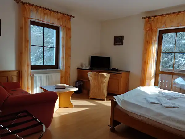 Příjemné prostorné pokoje a apartmány v penzionu na Šumavě
